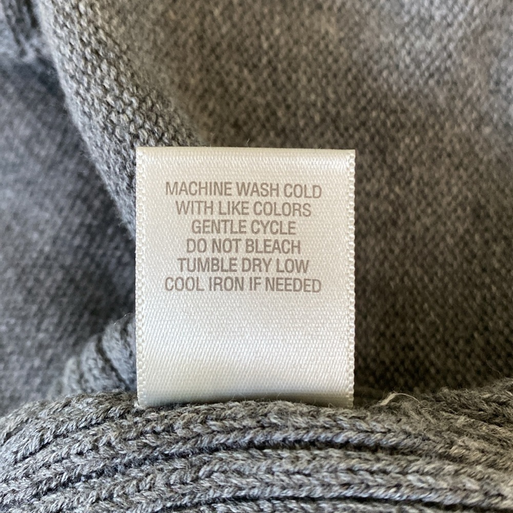 Dress barn grey colored zip up sweater . Size L. Ribbed collar, cuffs and waist - Picture 9 of 10